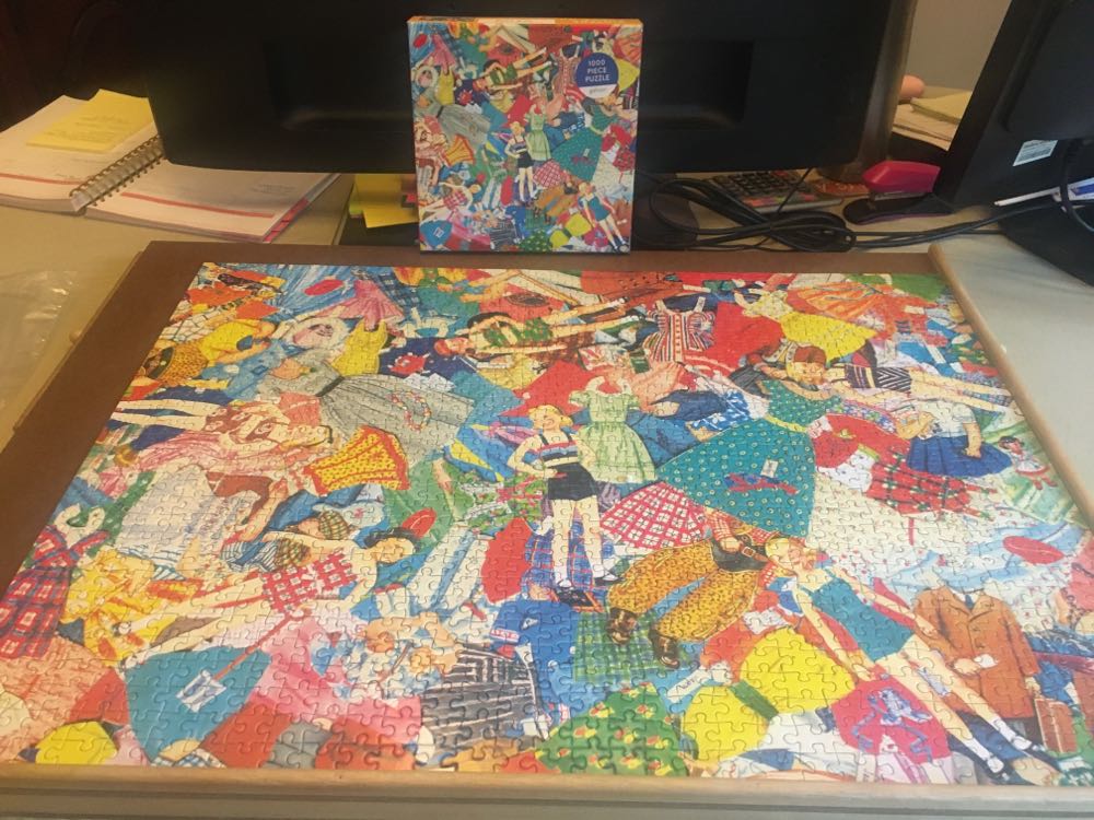 Vintage Paper Dolls - Galison puzzle collectible [Barcode 9780735362642] - Main Image 2