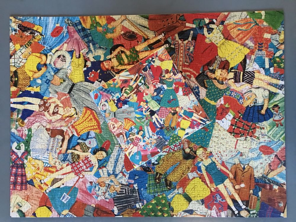 Vintage Paper Dolls - Galison puzzle collectible [Barcode 9780735362642] - Main Image 3