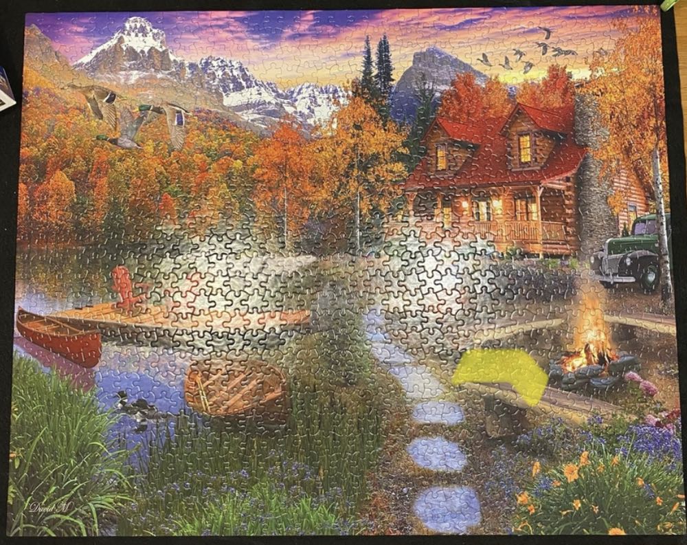 White Mountain Cozy Cabin - White Mountain puzzle collectible [Barcode 724819259434] - Main Image 3