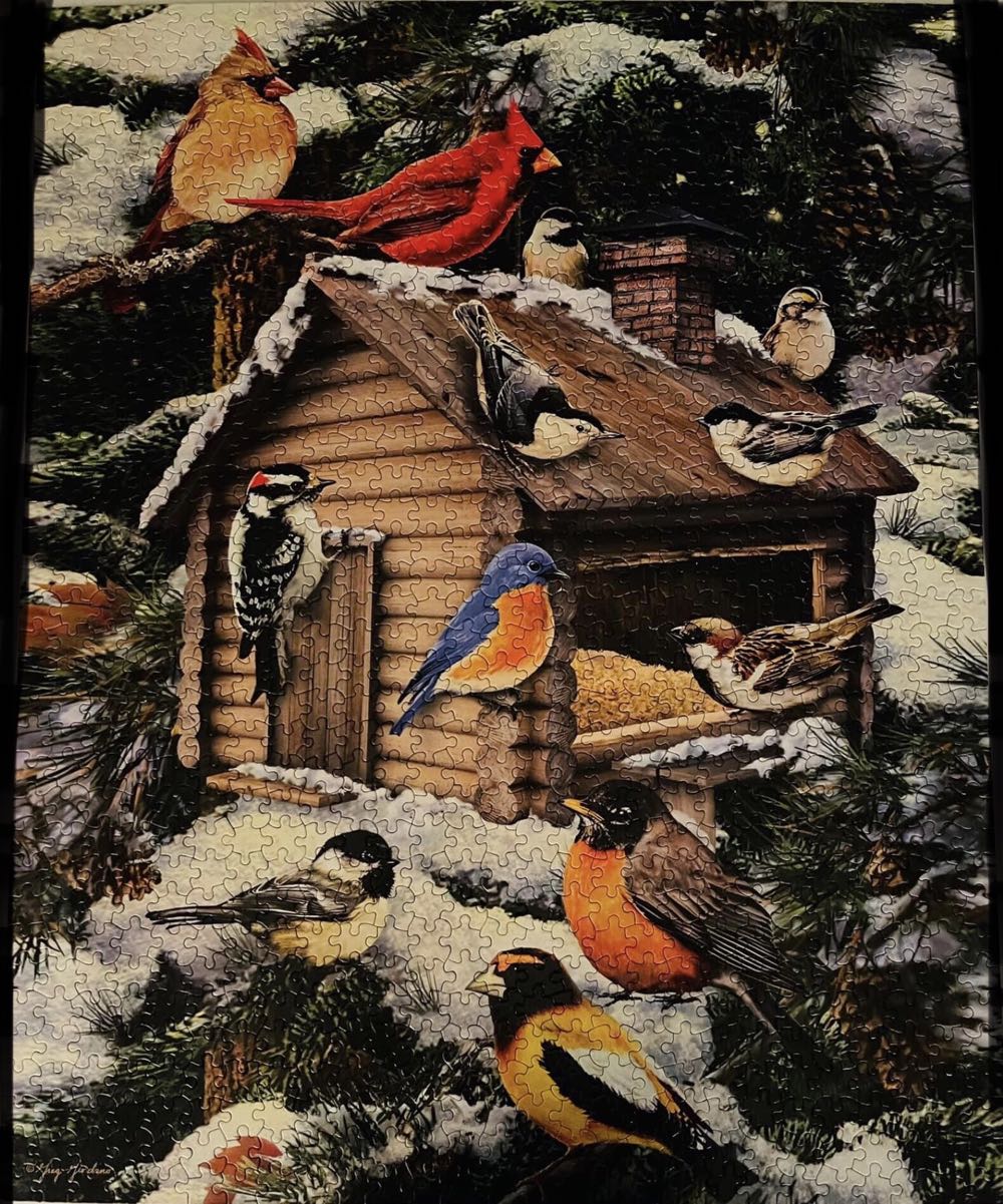 Log Cabin Birdhouse - White Mountain puzzle collectible [Barcode 724819256686] - Main Image 2