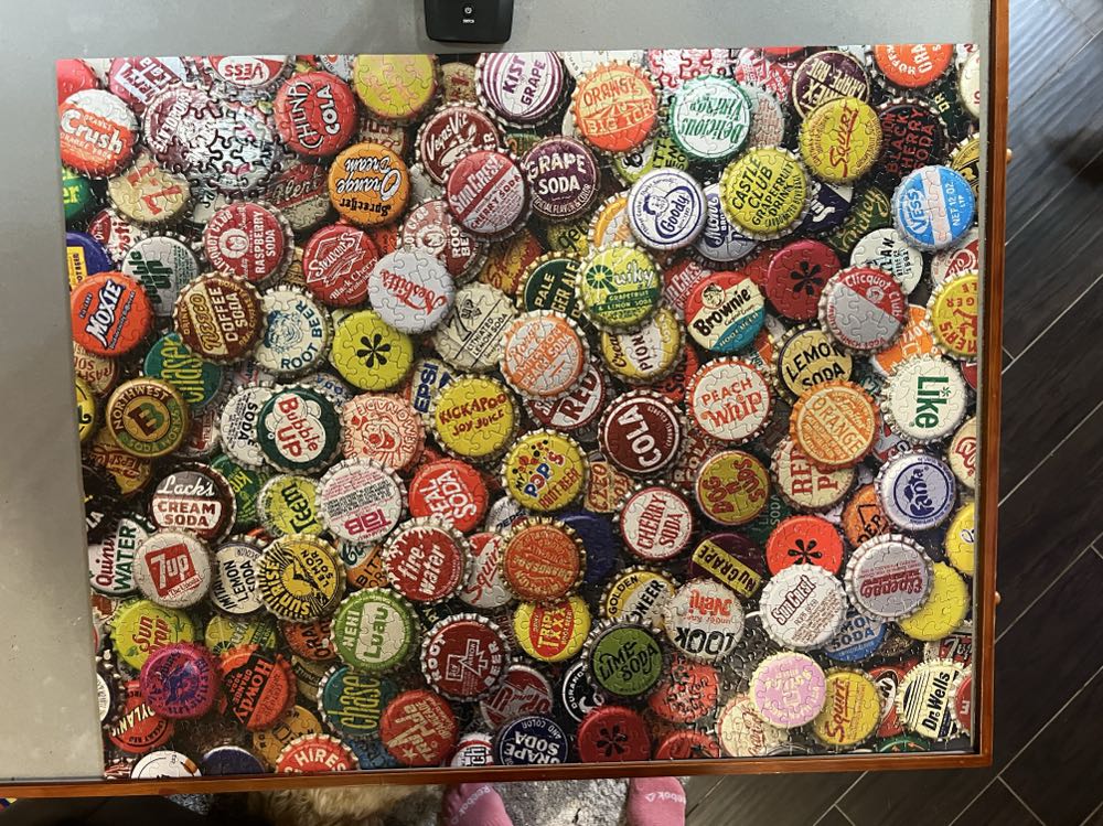 Cap Happy! - Hallmark puzzle collectible [Barcode 763795292769] - Main Image 3