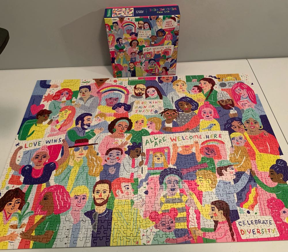 All Are Welcome Here! - Mudpuppy puzzle collectible [Barcode 9780735362352] - Main Image 2