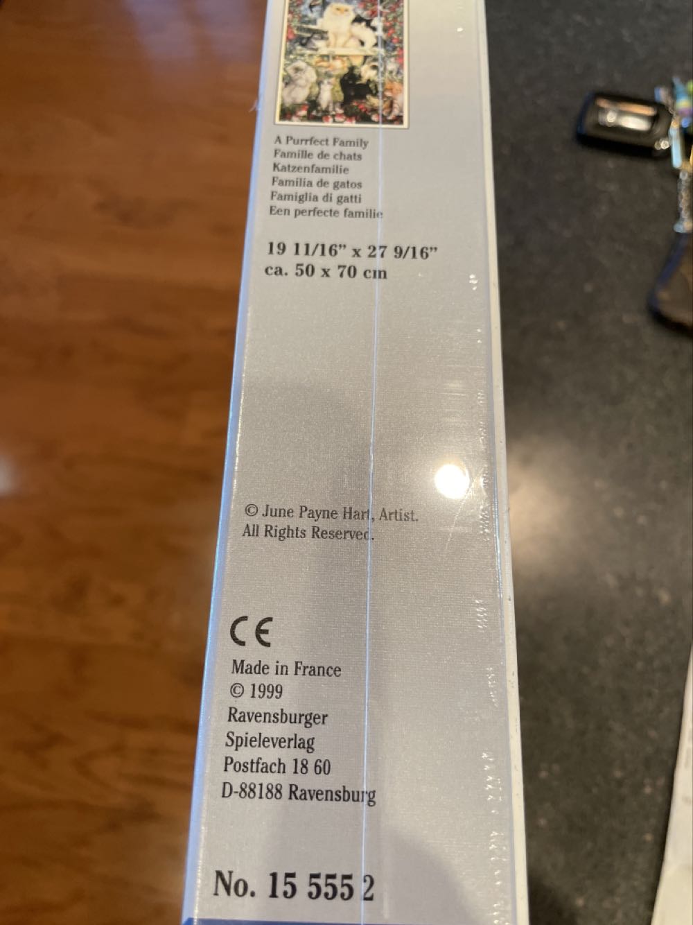 A Purrfect Family - Ravensburger puzzle collectible [Barcode 666273155559] - Main Image 2