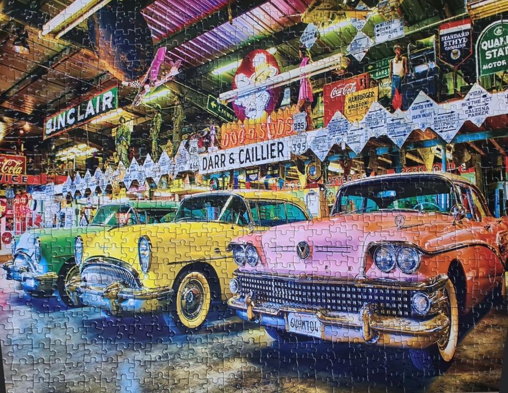 Wheels Three Beauties - MasterPieces puzzle collectible [Barcode 705988320804] - Main Image 3