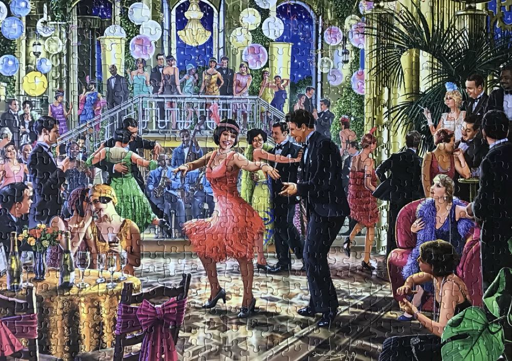 Dancing The Night Away - Falcon puzzle collectible [Barcode 8710126112915] - Main Image 3