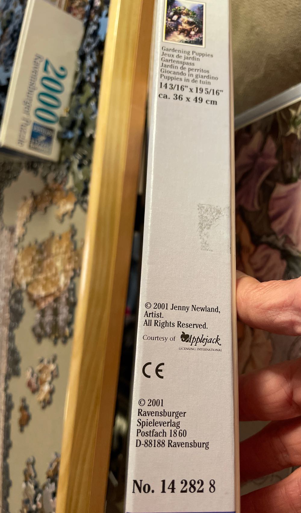 Gardening Puppies - Ravensburger puzzle collectible [Barcode 4005556142828] - Main Image 2