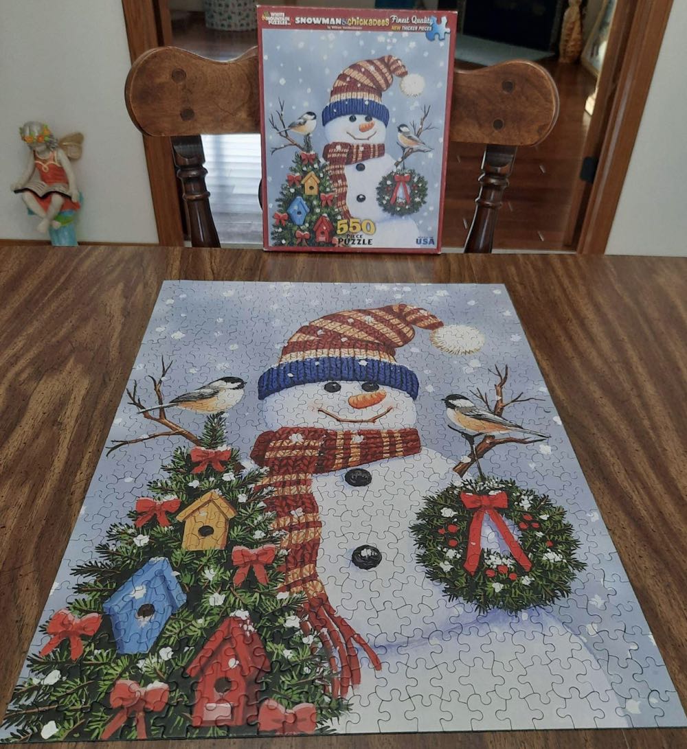Snowman & Chickadees-Chs - White Mountain puzzle collectible [Barcode 724819254835] - Main Image 4