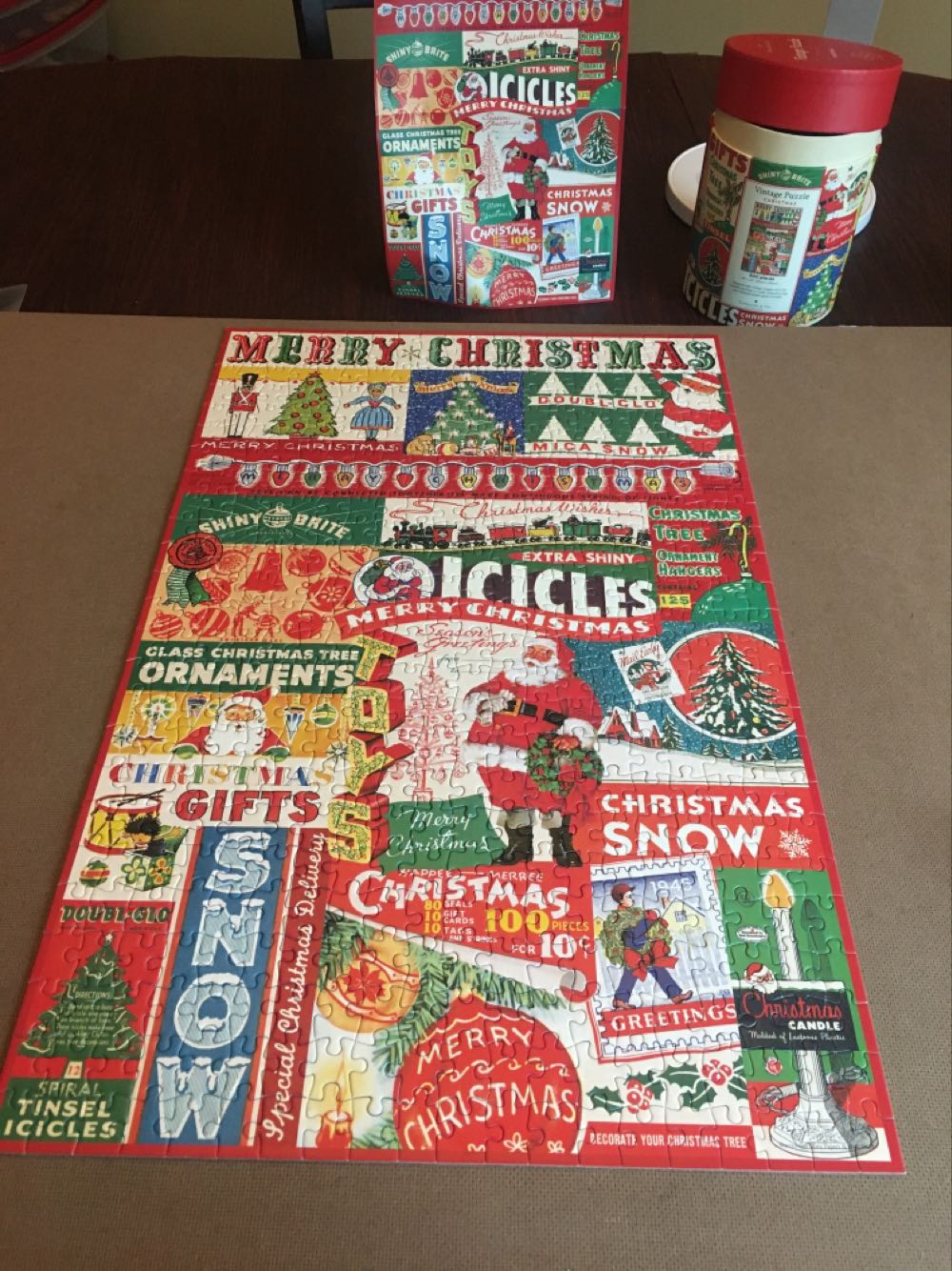 Vintage Christmas - Cavallini & Co puzzle collectible [Barcode 9781635448924] - Main Image 2