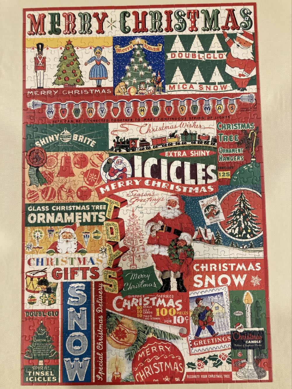 Vintage Christmas - Cavallini & Co puzzle collectible [Barcode 9781635448924] - Main Image 4