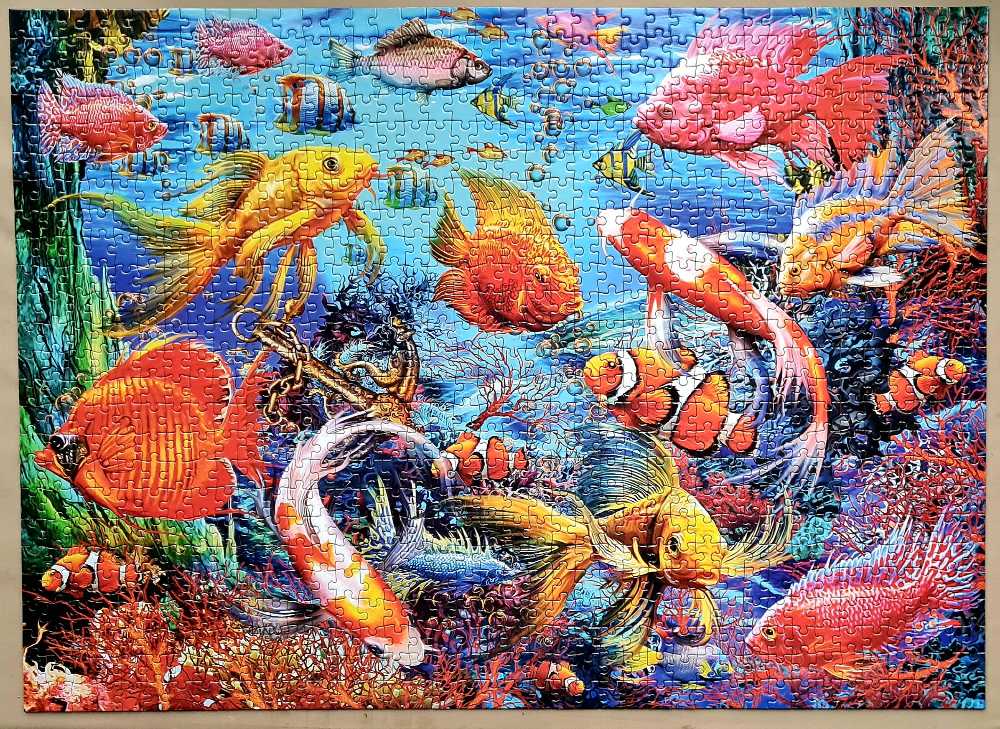 Tropical Fish ✅(C,S) - Vermont Christmas Company puzzle collectible [Barcode 819273021137] - Main Image 3