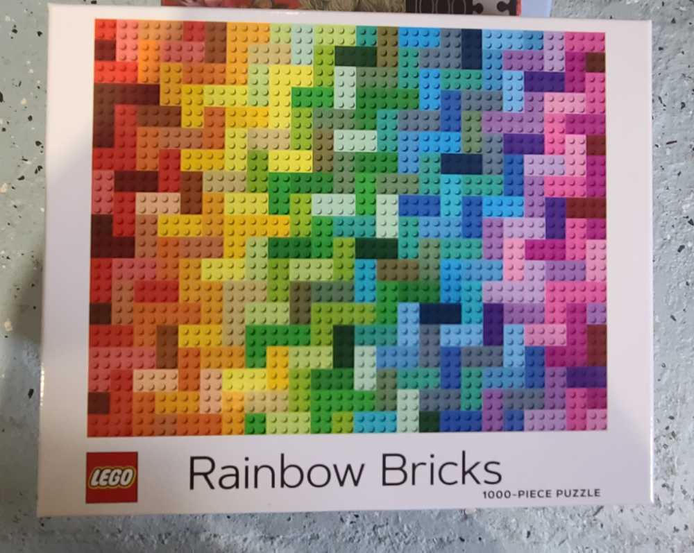 Lego Rainbow Bricks - Chronicle Books puzzle collectible [Barcode 9781797210728] - Main Image 2