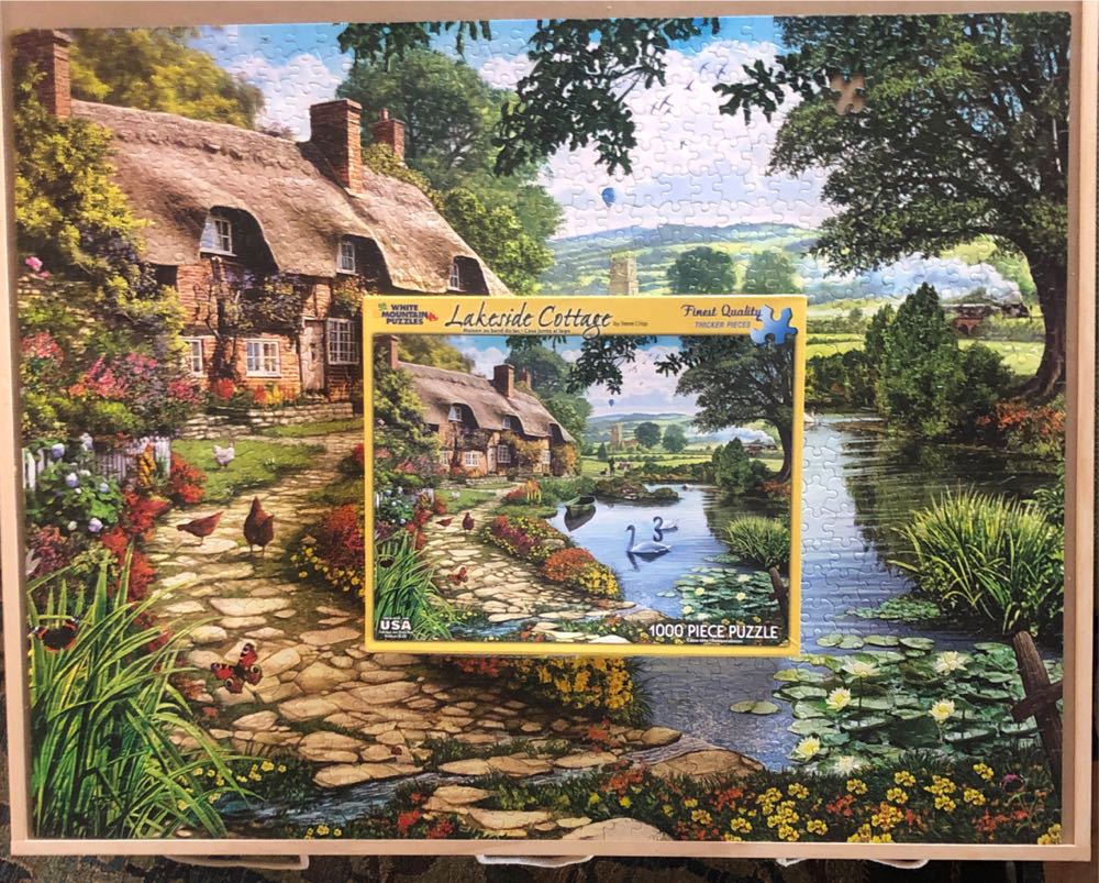 Lakeside Cottage - White Mountain puzzle collectible [Barcode 724819254507] - Main Image 4