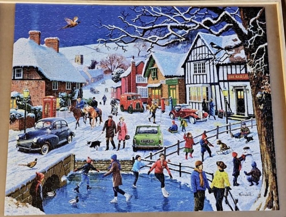 Festive Village - White Mountain puzzle collectible [Barcode 724819262359] - Main Image 4