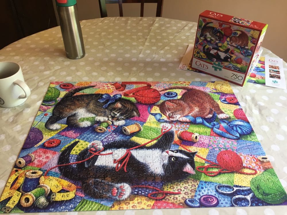 Knitting Kittens - Buffalo puzzle collectible [Barcode 079346172719] - Main Image 2