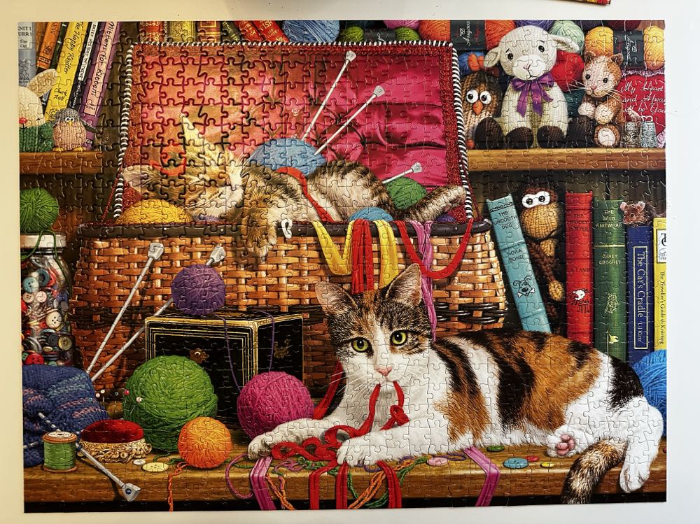 Comfy Spot - Buffalo puzzle collectible [Barcode 079346170814] - Main Image 4