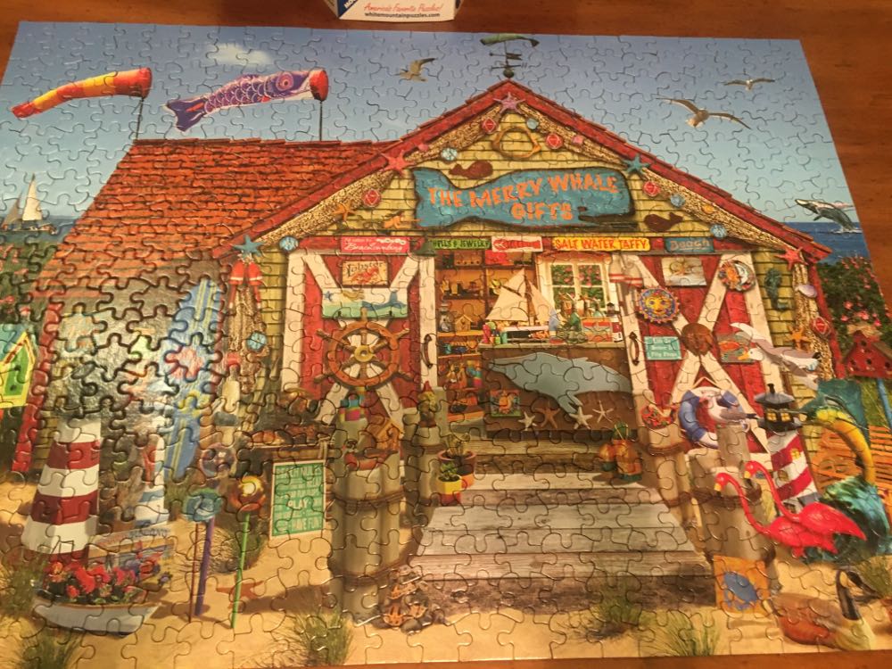 The Merry Whale - White Mountain puzzle collectible [Barcode 724819259120] - Main Image 2