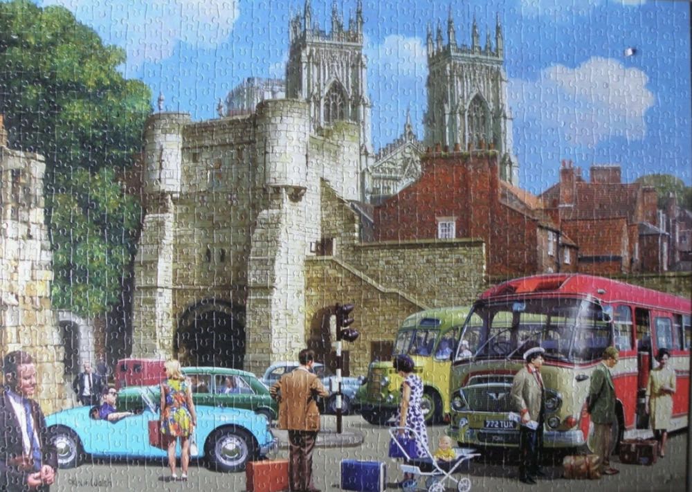 Arriving In York 🟦 - Falcon de luxe puzzle collectible [Barcode 8710126112311] - Main Image 3