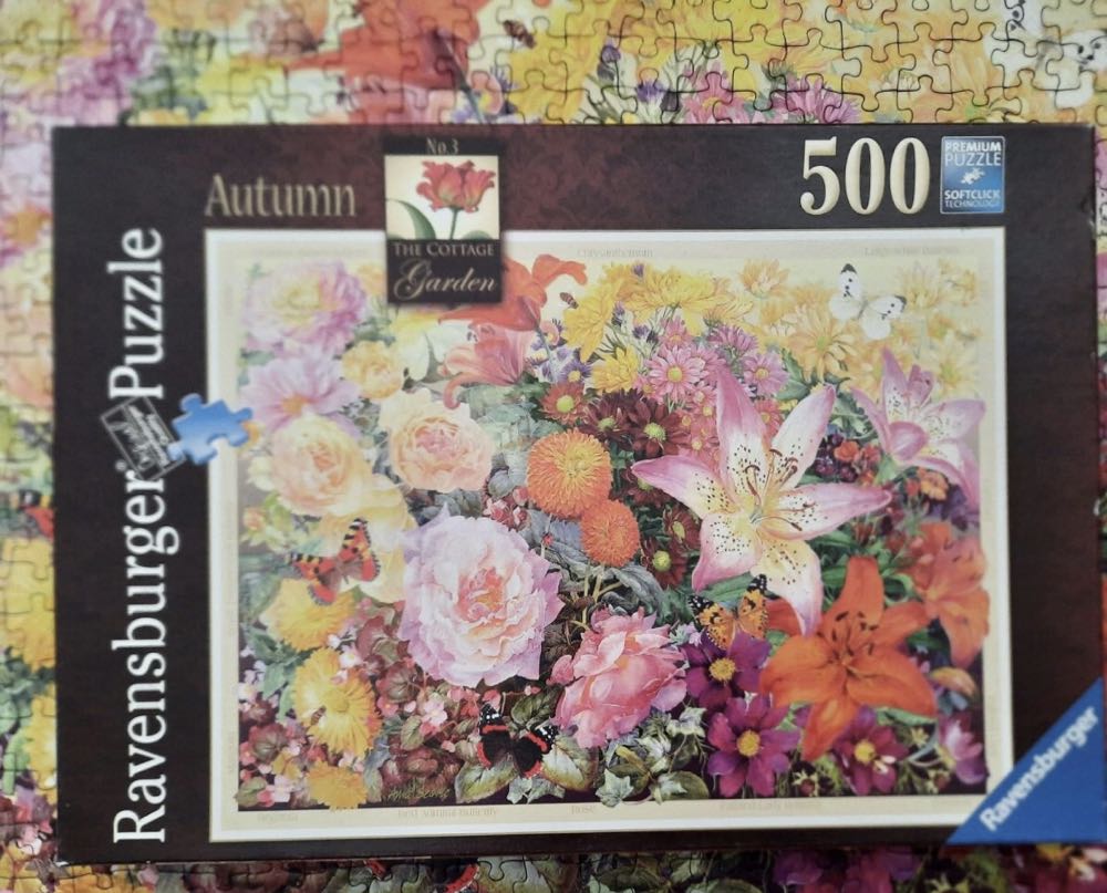 The Cottage Garden 3 Autumn - Ravensburger puzzle collectible [Barcode 4005556146925] - Main Image 4