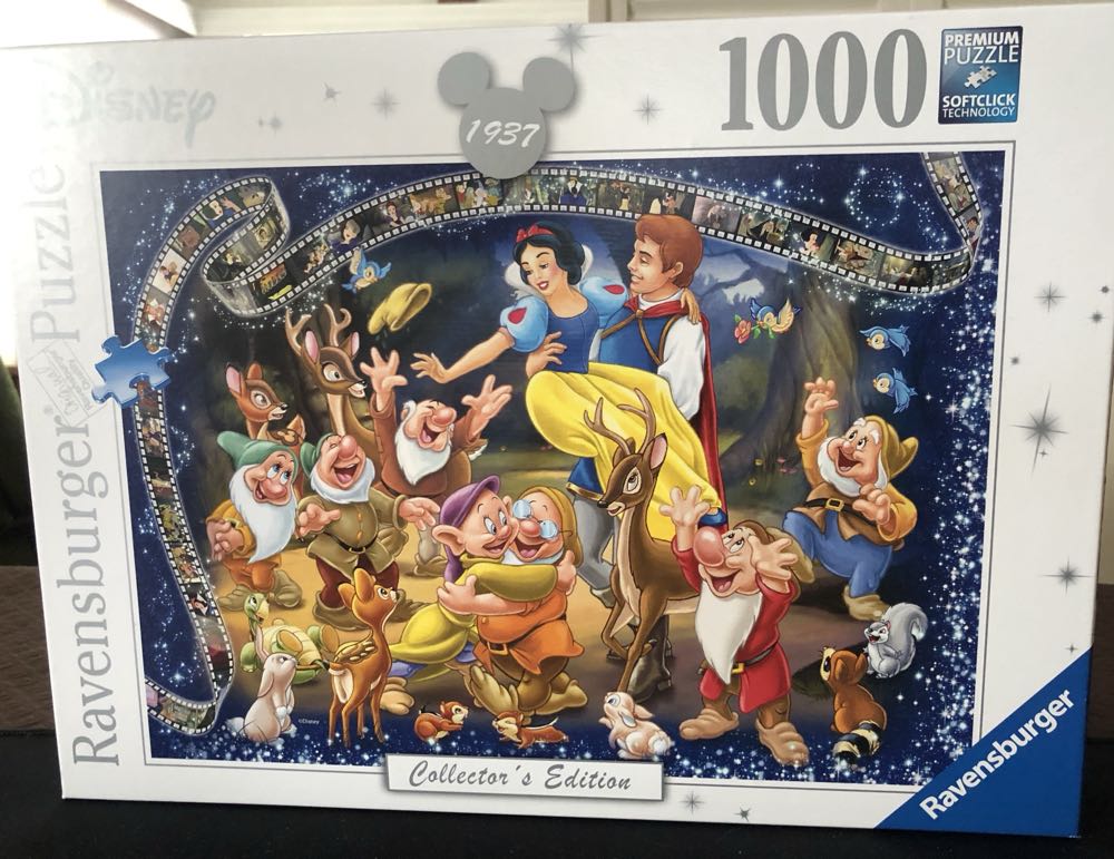 Disney Collector’s Edition Snow White - Ravensburger puzzle collectible - Main Image 2