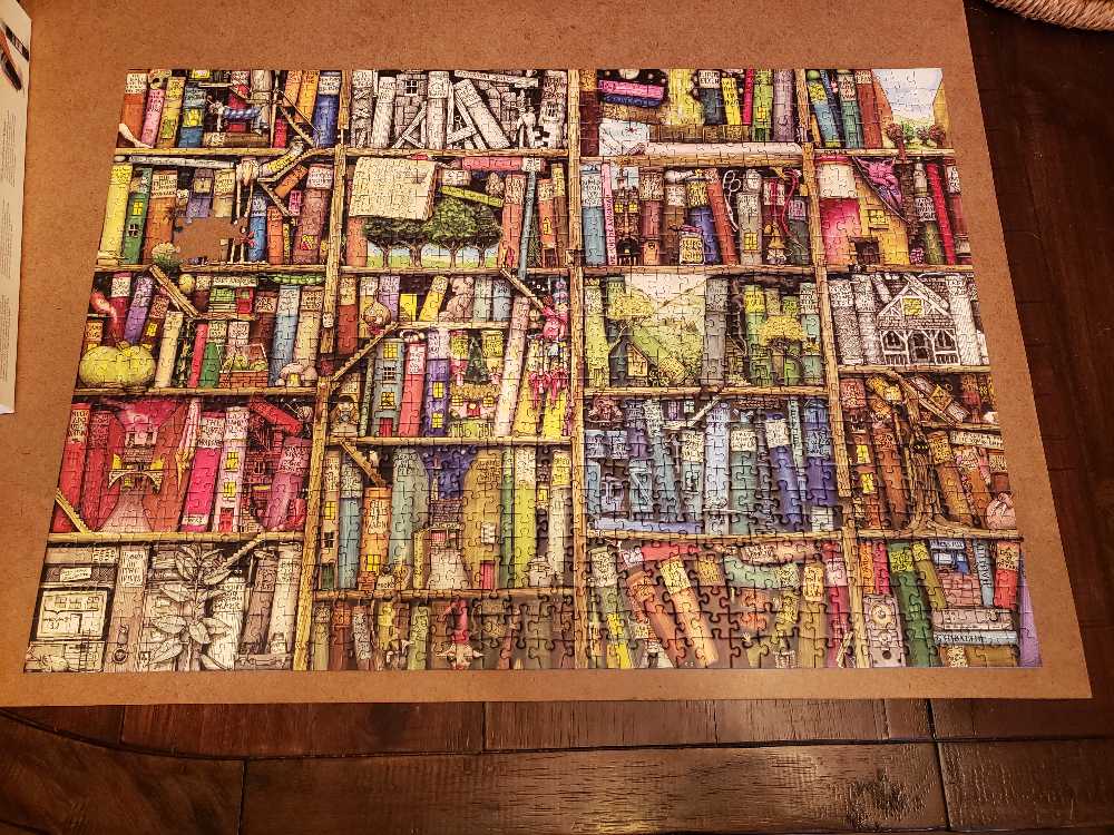 Bizarre Bookshop - Ravensburger puzzle collectible [Barcode 4005556191376] - Main Image 2