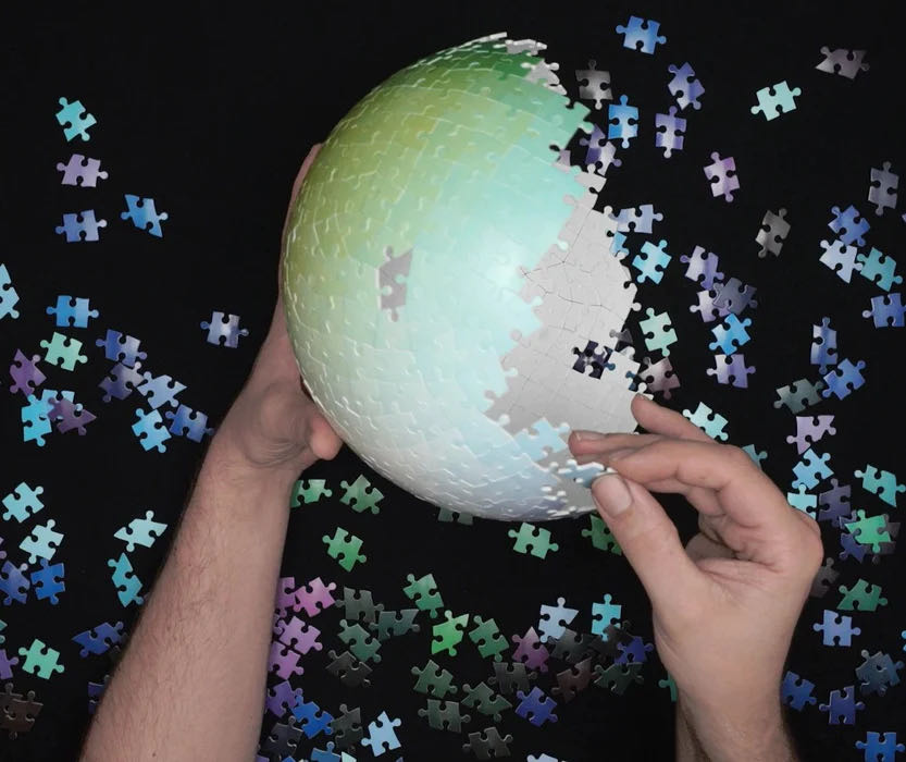 540 Colors 3d Sphere - The Play Group 🇩🇪 puzzle collectible [Barcode 9780648342649] - Main Image 4