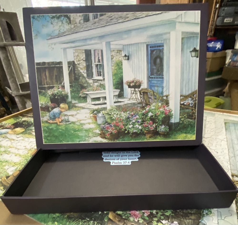 A Potted Garden - Lang puzzle collectible [Barcode 739744127536] - Main Image 3