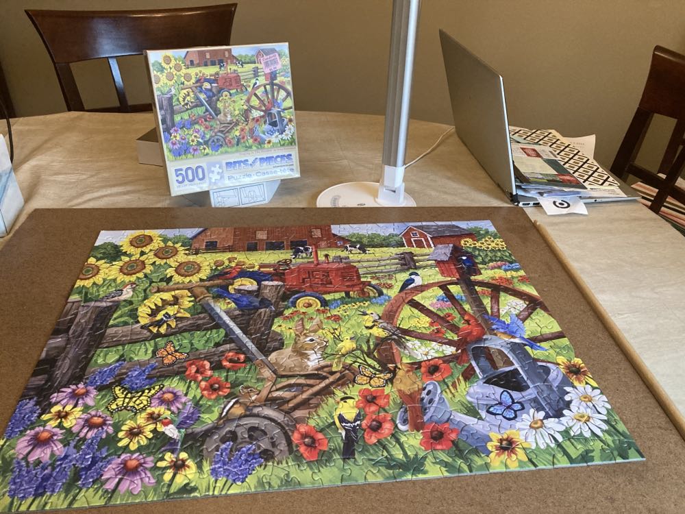 Singing In The Meadow - Bits And Pieces puzzle collectible [Barcode 192949016164] - Main Image 3