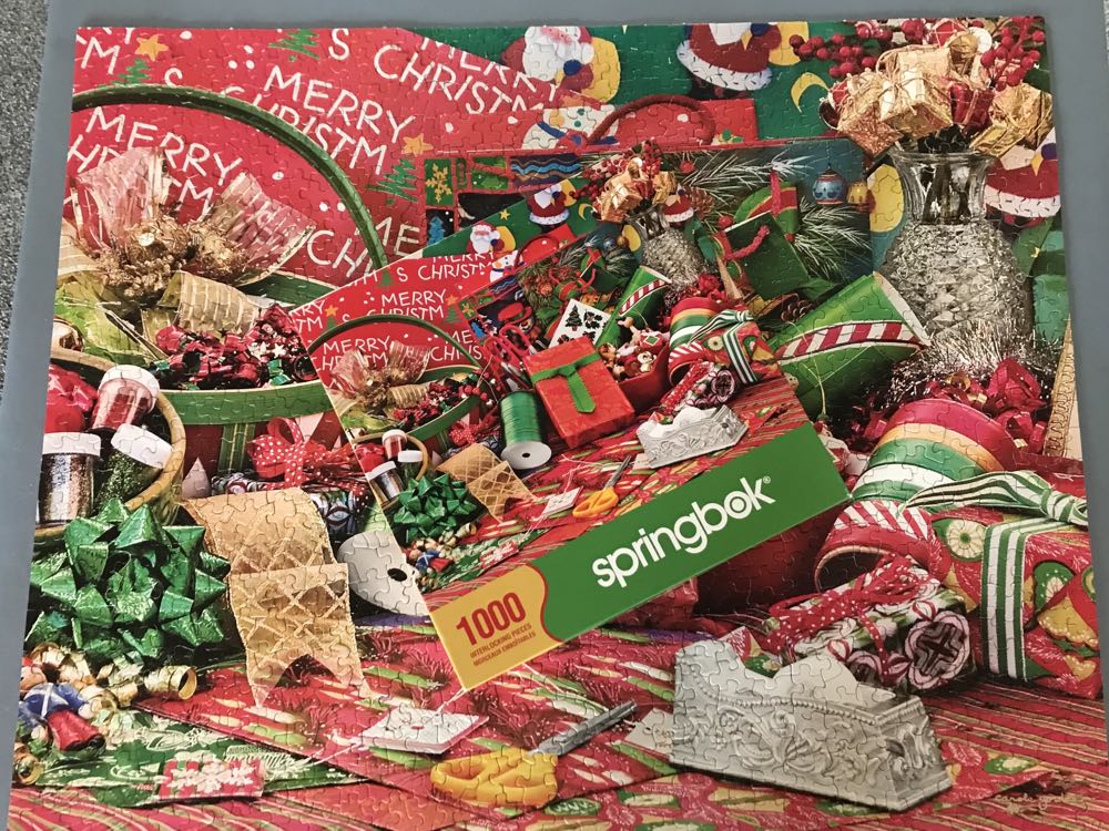 It’s A Wrap - Springbok puzzle collectible [Barcode 091683105441] - Main Image 3