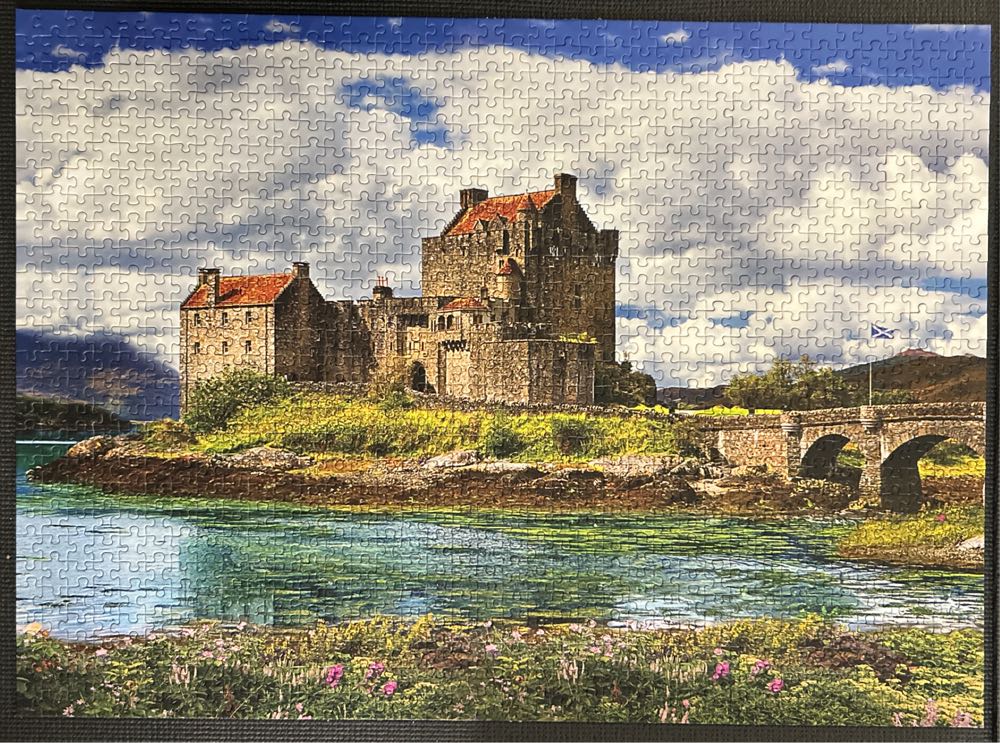 Eileen Donan Castle -Scotland - Eurographics puzzle collectible [Barcode 628136653756] - Main Image 2