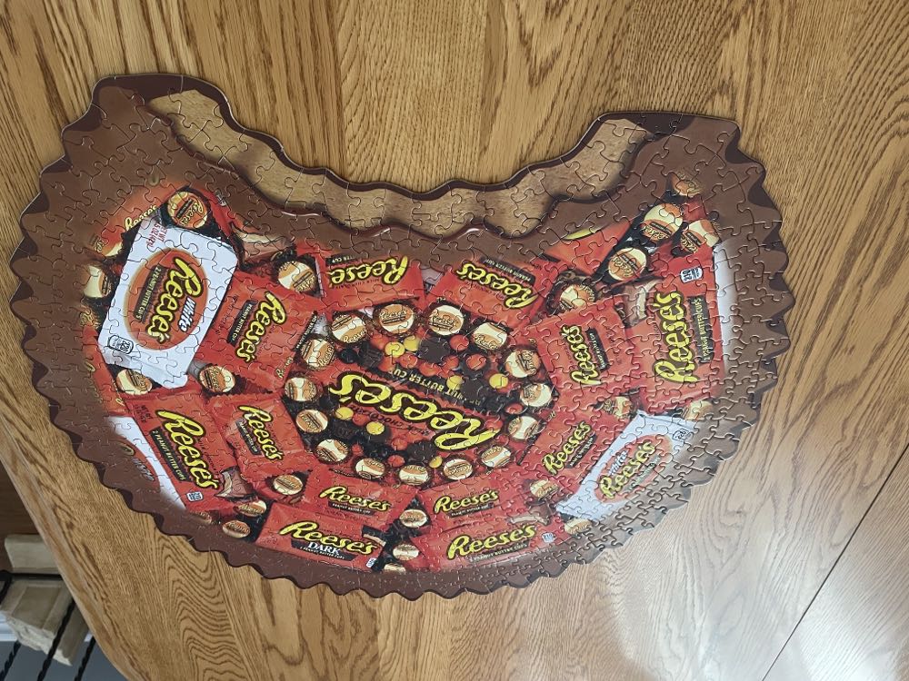 Reese’s Peanut Butter Cups - MasterPieces puzzle collectible [Barcode 705988317217] - Main Image 3