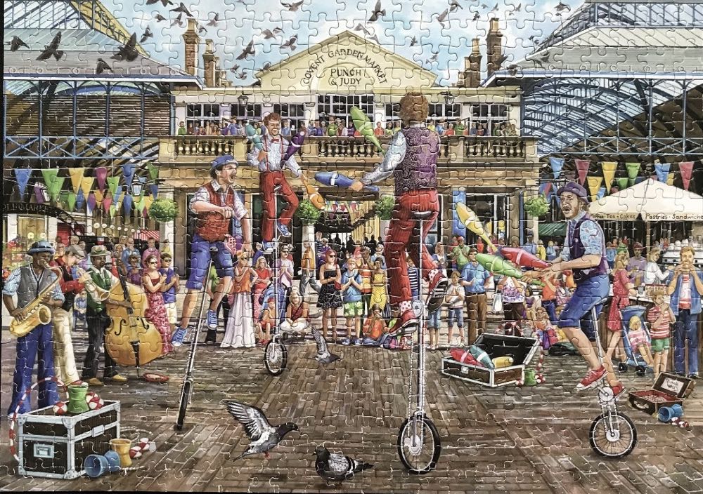 Convent Garden - Falcon puzzle collectible [Barcode 8710126113202] - Main Image 3