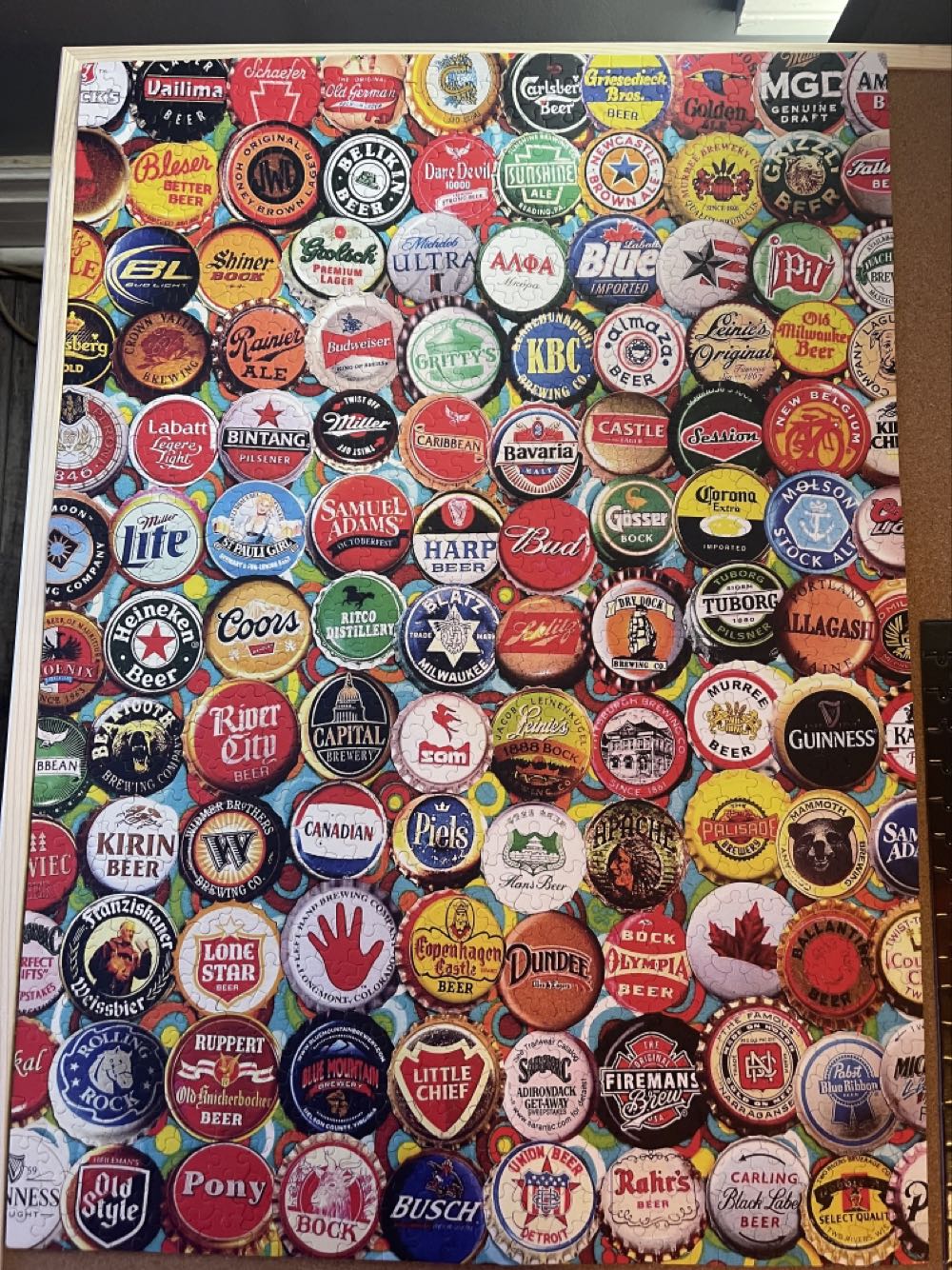 For The Love Of Beer - White Mountain puzzle collectible [Barcode 724819258062] - Main Image 3