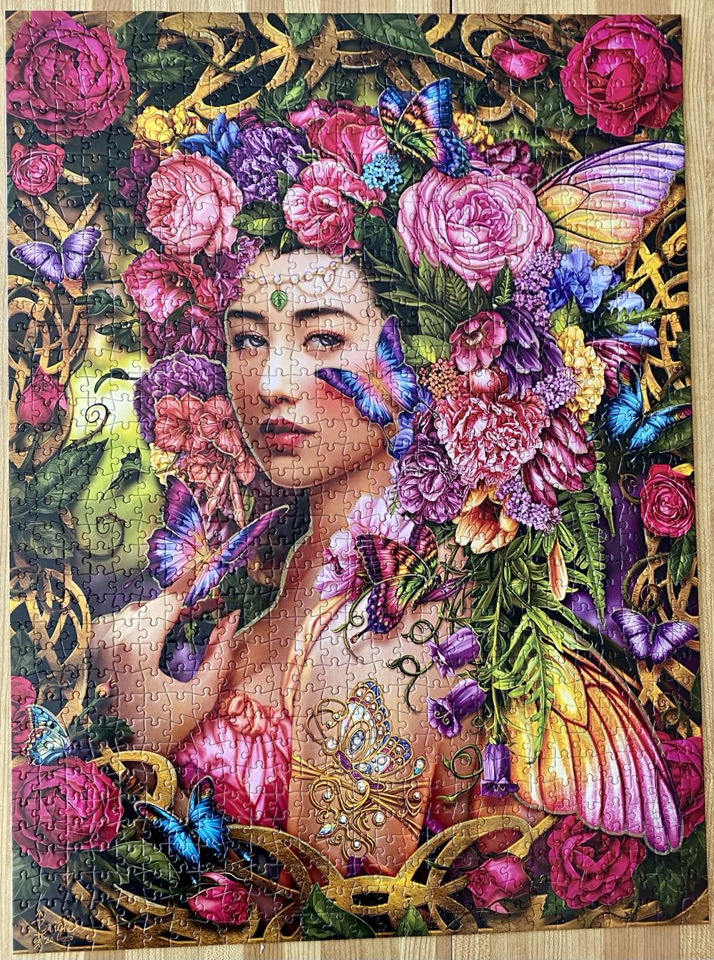 Spring Queen-TRADED - Buffalo Games puzzle collectible [Barcode 079346121144] - Main Image 2