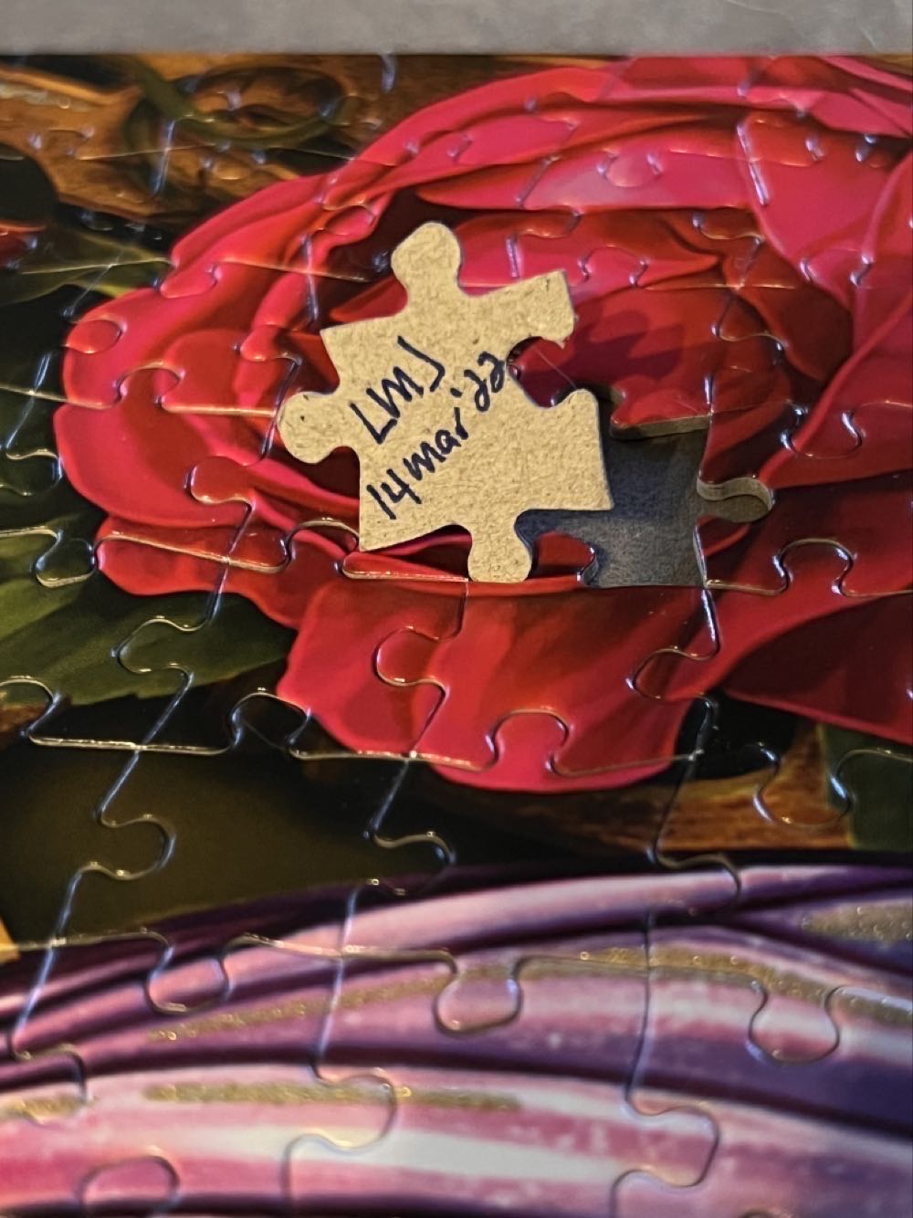 Spring Queen-TRADED - Buffalo Games puzzle collectible [Barcode 079346121144] - Main Image 4