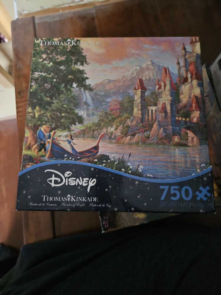 Disney Beauty And The Beast -  Ceaco puzzle collectible [Barcode 021081290425] - Main Image 3