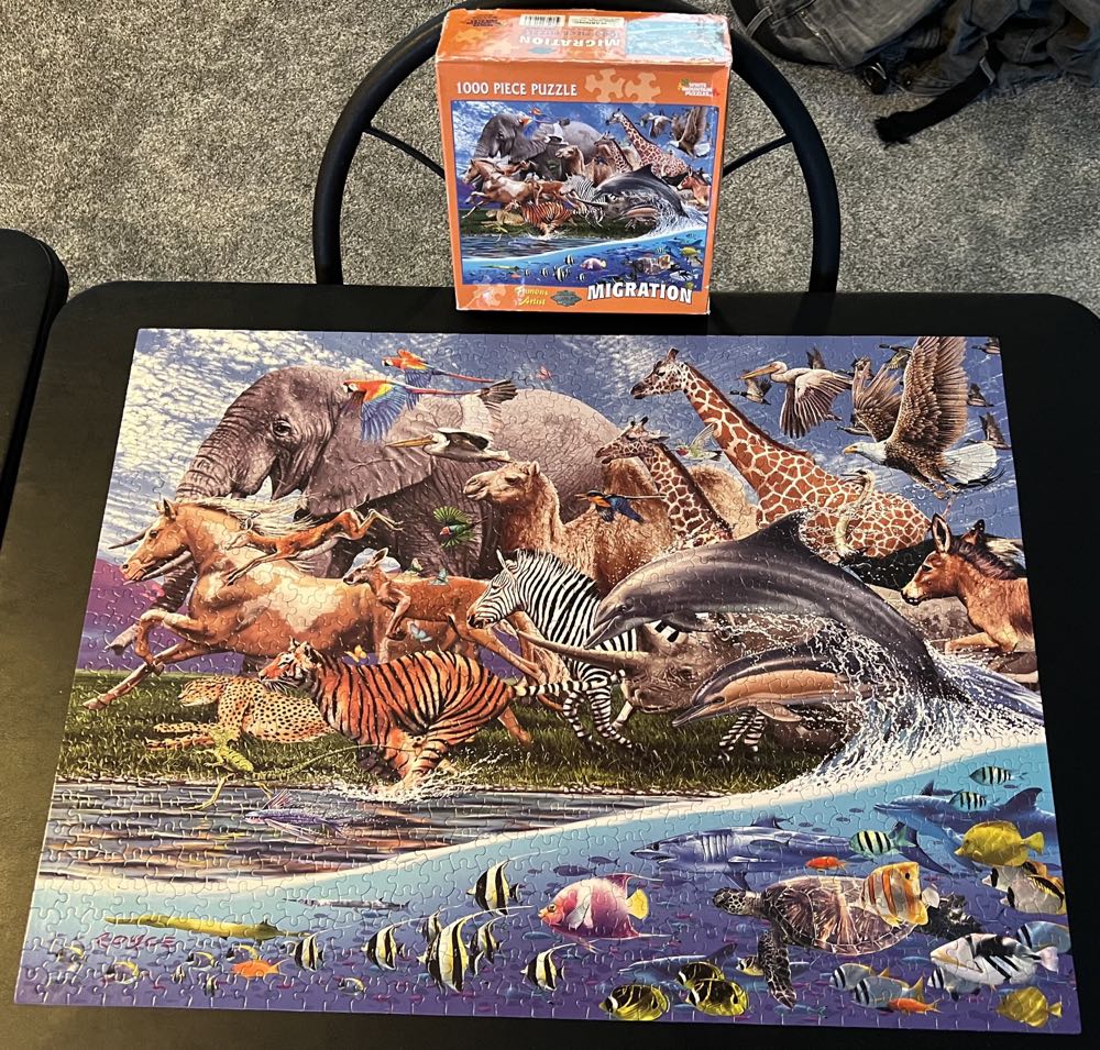 Migration-Beth - White Mountain puzzle collectible [Barcode 724819249893] - Main Image 3