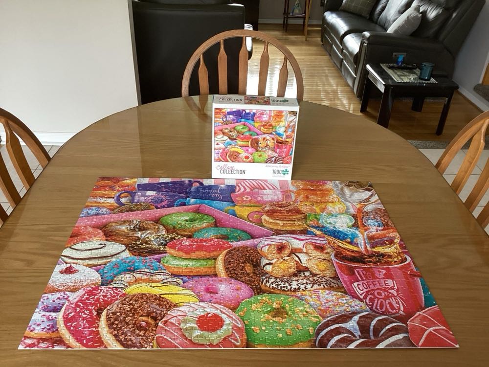 Lars. Buffalo Games Donut Worry Be Happy! Piece Jigsaw Puzzle - Buffalo puzzle collectible [Barcode 079346024490] - Main Image 2