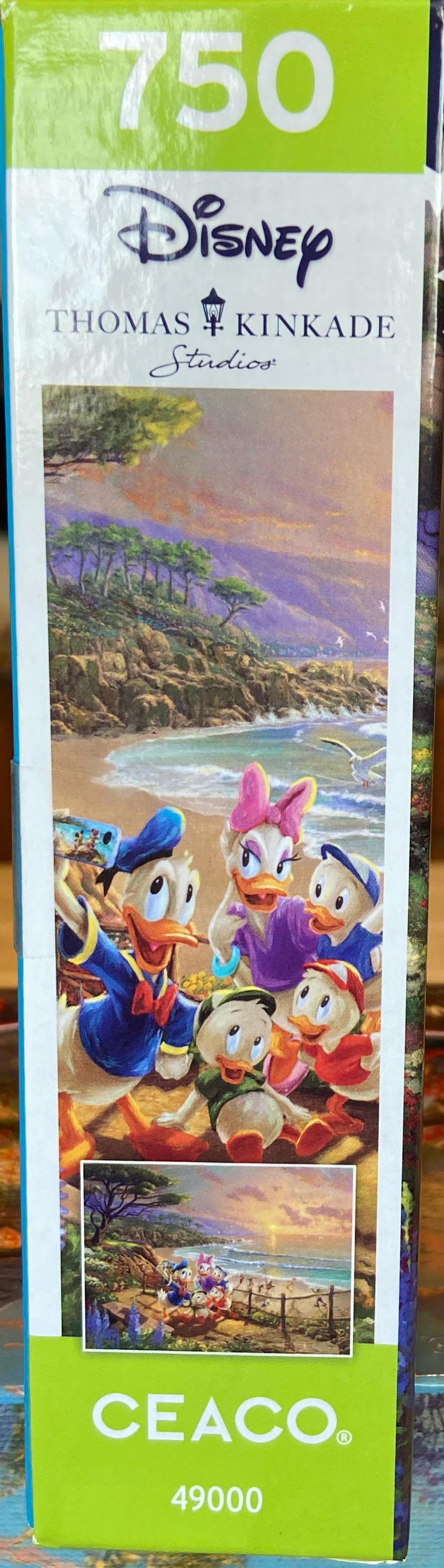 Donald and Daisy A Duck Day Afternoon (Disney Dreams) - Ceaco puzzle collectible [Barcode 021081291866] - Main Image 4