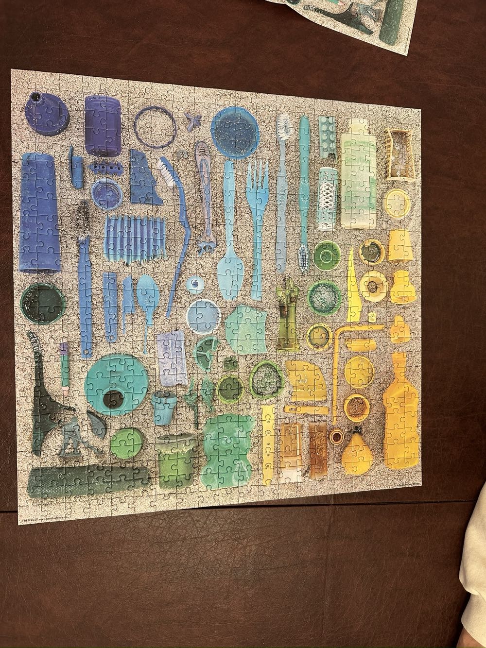 Beach Trash - Genuine Fred 🇺🇲 puzzle collectible [Barcode 728987036903] - Main Image 2