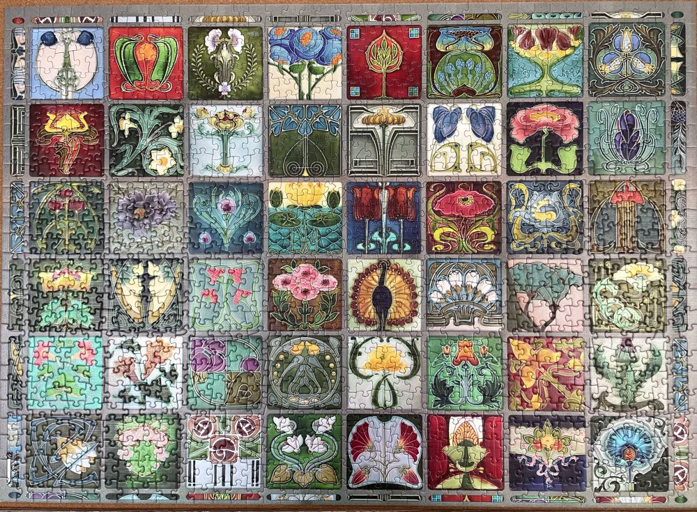 Art Nouveau Tiles - Cobble Hill puzzle collectible [Barcode 625012802567] - Main Image 2