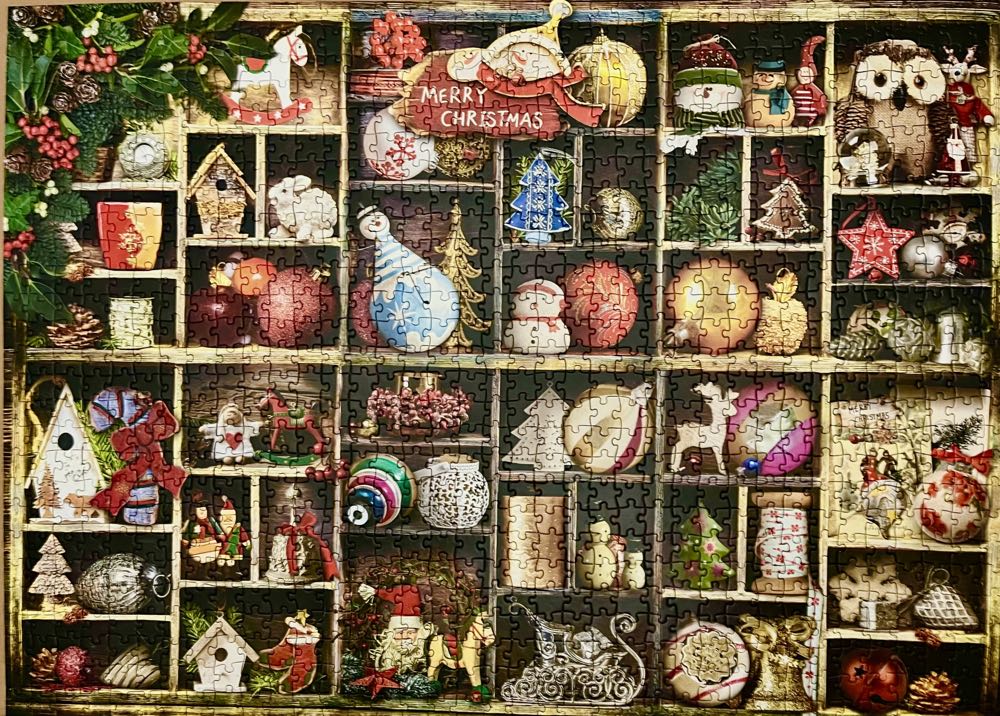 Christmas Ornaments - Eurographics puzzle collectible [Barcode 628136607599] - Main Image 3