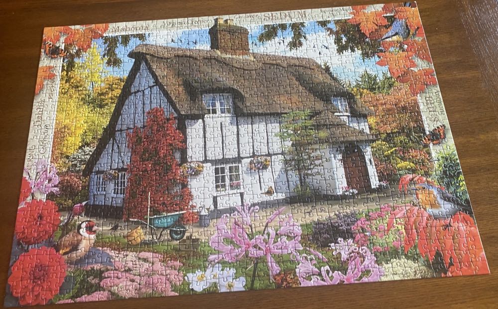 Country Cottage No. 10 - Sedum Cottage - Ravensburger puzzle collectible [Barcode 4005556196517] - Main Image 3