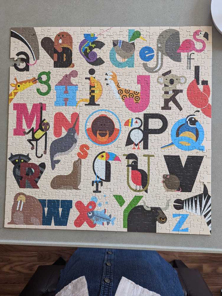 Animals A To Z - Mudpuppy puzzle collectible [Barcode 9780735355842] - Main Image 3