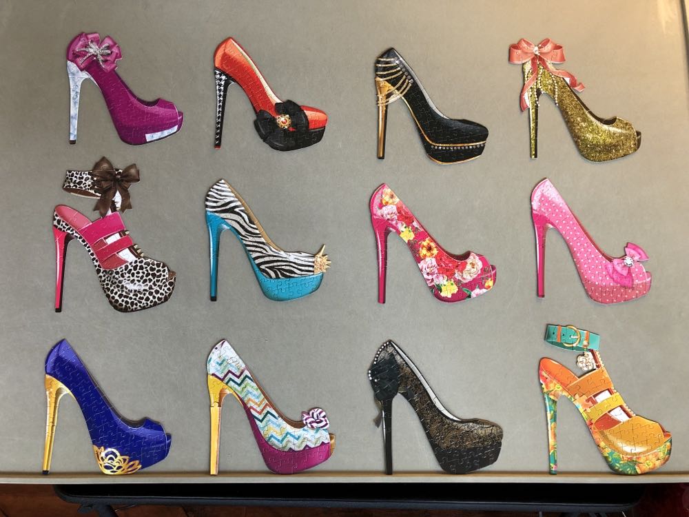 12 Mini Shaped Shoes - CraZArt puzzle collectible [Barcode 4895145401876] - Main Image 2