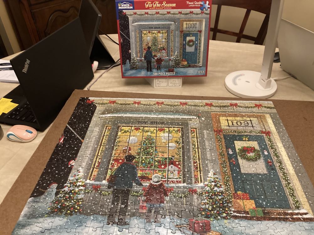 Christmas Toy Shop SOLD - White Mountain puzzle collectible [Barcode 724819259458] - Main Image 2