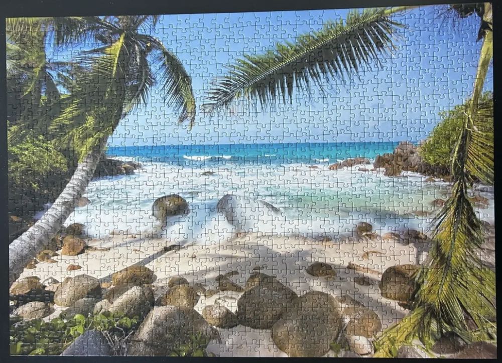 Seaside Beauty  - Ravensburger puzzle collectible [Barcode 4005556192380] - Main Image 4