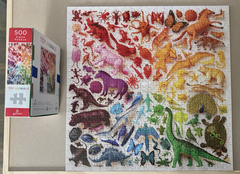 Toy Animals - Galison puzzle collectible [Barcode 9780735366817] - Main Image 4