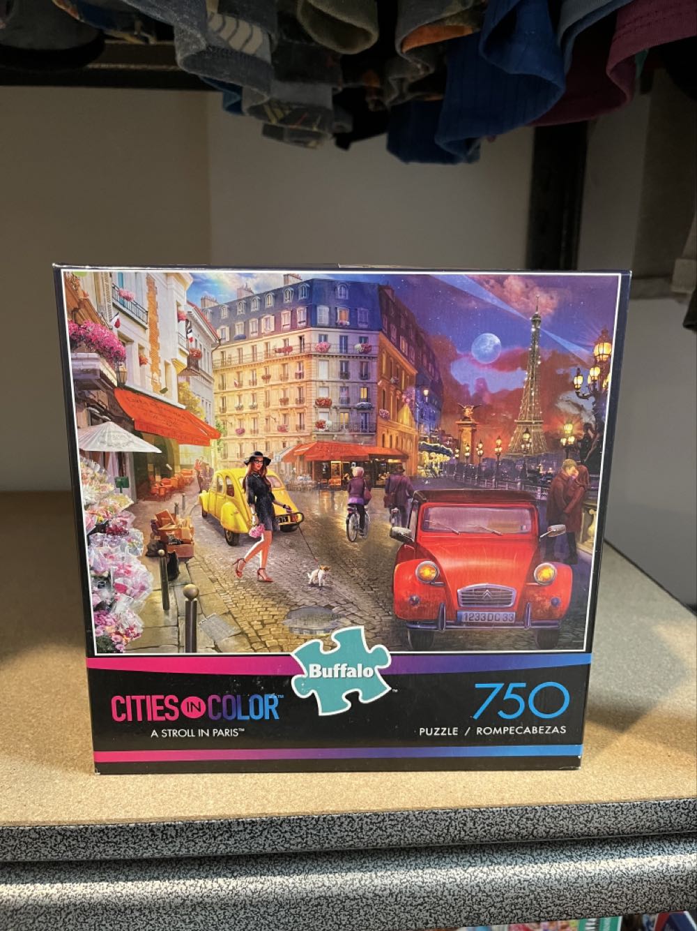 Cities In Color: A Stroll In Paris - Buffalo puzzle collectible [Barcode 079346171255] - Main Image 3