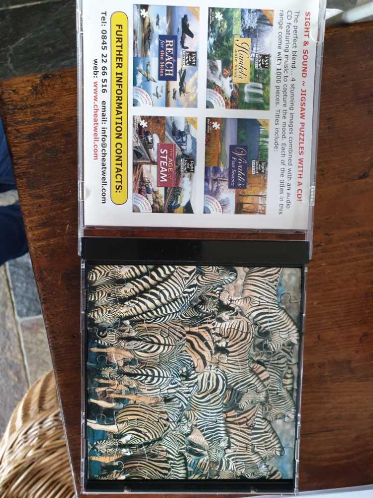 Triple Trouble Puzzles  puzzle collectible [Barcode 5015766013282] - Main Image 3