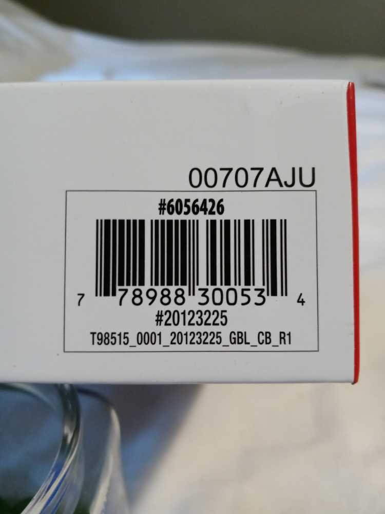 Coral Reef - Milton Bradley puzzle collectible [Barcode 778988300534] - Main Image 2